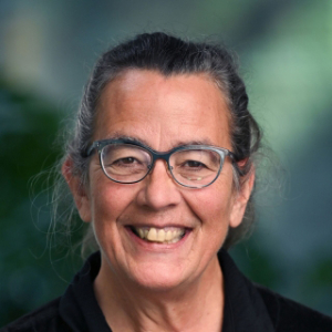 portrait of Tara Clapp