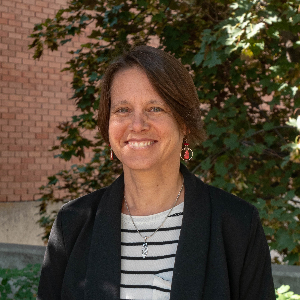 portrait of Stacy Harwood