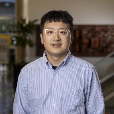 portrait of Xinyue Fu